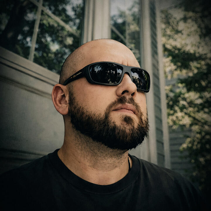 Dustin-Wake-Composer-Producer-Sound-Design-Profile Dustin-Wake-Composer-Producer-Sound-Design-Profile